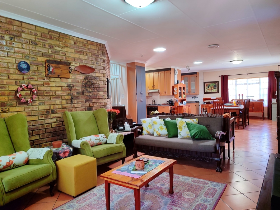 3 Bedroom Property for Sale in Wilkoppies North West
